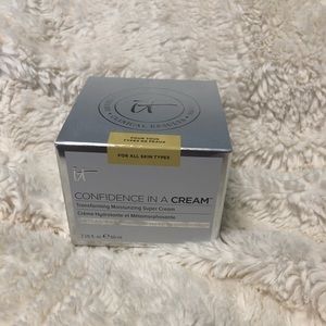 It Cosmetics Confidence In A Cream Moisturizer